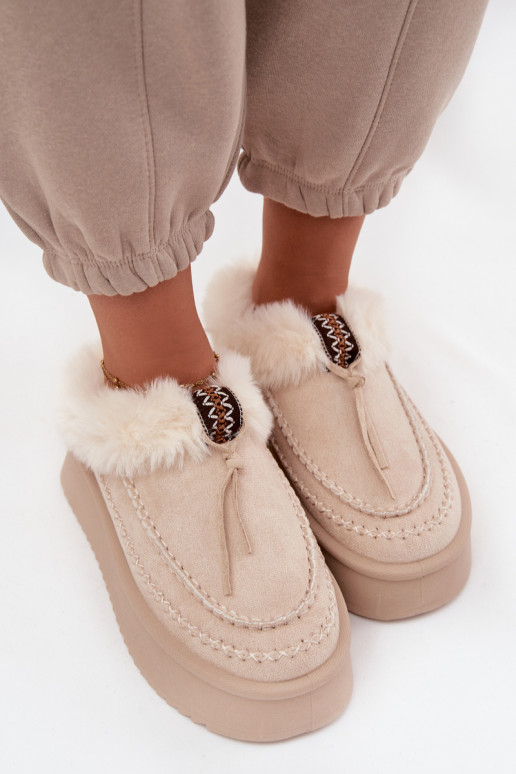 Botas de nieve Femenino con un abrigo de piel con una plataforma beige Rosmira Botas de nieve Femenino con un abrigo de piel con una plataforma beige Rosmira
