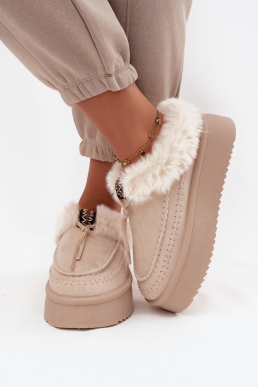 Botas de nieve Femenino con un abrigo de piel con una plataforma beige Rosmira Botas de nieve Femenino con un abrigo de piel con una plataforma beige Rosmira