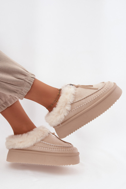Botas de nieve Femenino con un abrigo de piel con una plataforma beige Rosmira Botas de nieve Femenino con un abrigo de piel con una plataforma beige Rosmira