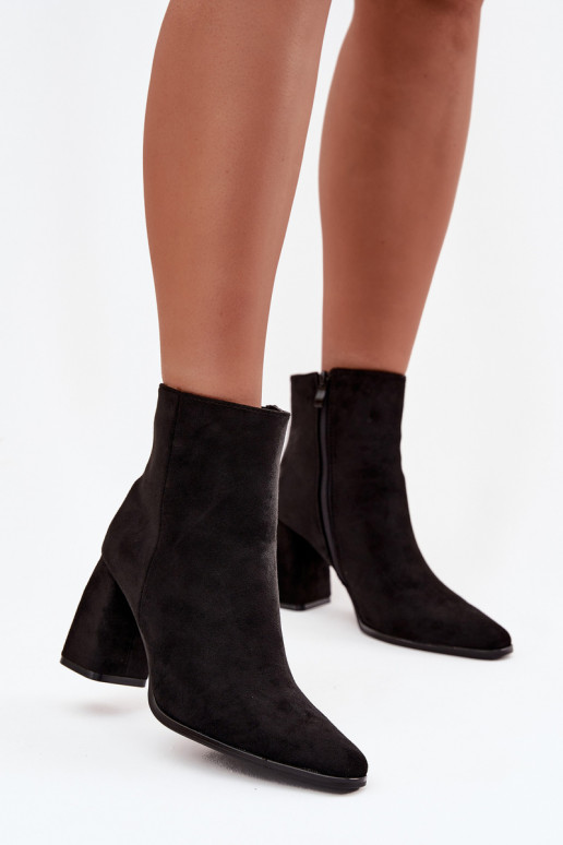 Botas de mujerde gamuza ecológicau de color negro Inessa Botas de mujerde gamuza ecológicau de color negro Inessa