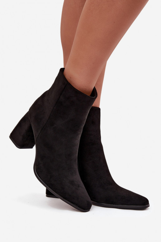Botas de mujerde gamuza ecológicau de color negro Inessa Botas de mujerde gamuza ecológicau de color negro Inessa