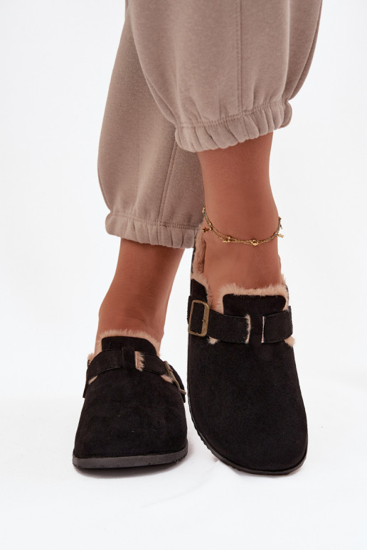 Zapatillas Zuecos Femenino calentamiento con pelo dentro con hebillas de color negro Sylisse Zapatillas Zuecos Femenino calentamiento con pelo dentro con hebillas de color negro Sylisse