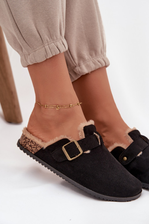 Zapatillas Zuecos Femenino calentamiento con pelo dentro con hebillas de color negro Sylisse Zapatillas Zuecos Femenino calentamiento con pelo dentro con hebillas de color negro Sylisse