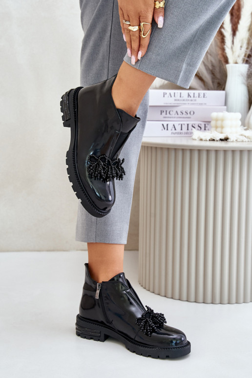 Piel con efecto barniz Botas con adornos calentamiento D&A LZ42-036 de color negro Piel con efecto barniz Botas con adornos calentamiento D&A LZ42-036 de color negro