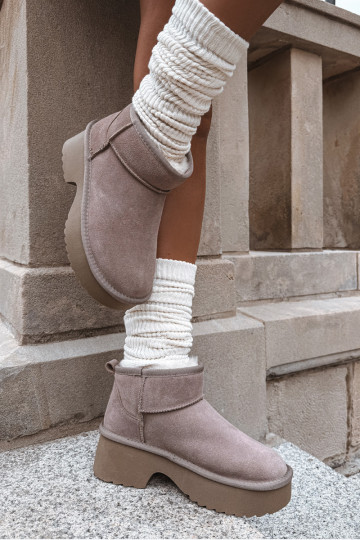 Botas de nieve para mujer de ante natural forradas con pelo interior color caqui Milora