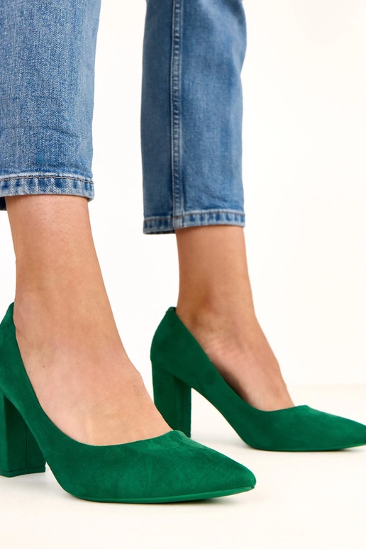 Sandalias verdes de ante con tacón... Sandalias verdes de ante con tacón...