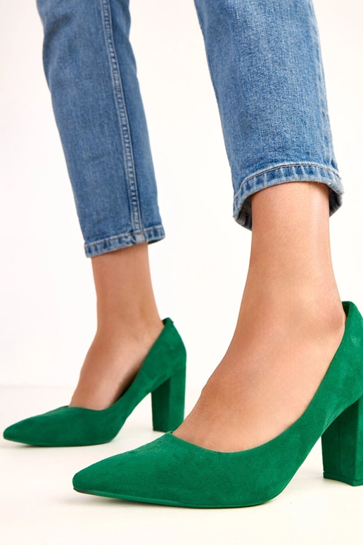 Sandalias verdes de ante con tacón... Sandalias verdes de ante con tacón...