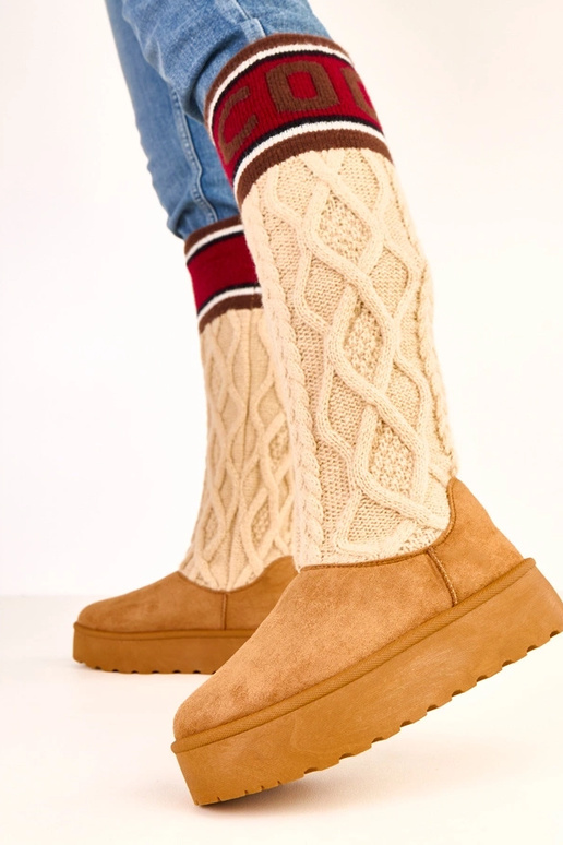 Botas de nieve marrones con... Botas de nieve marrones con...