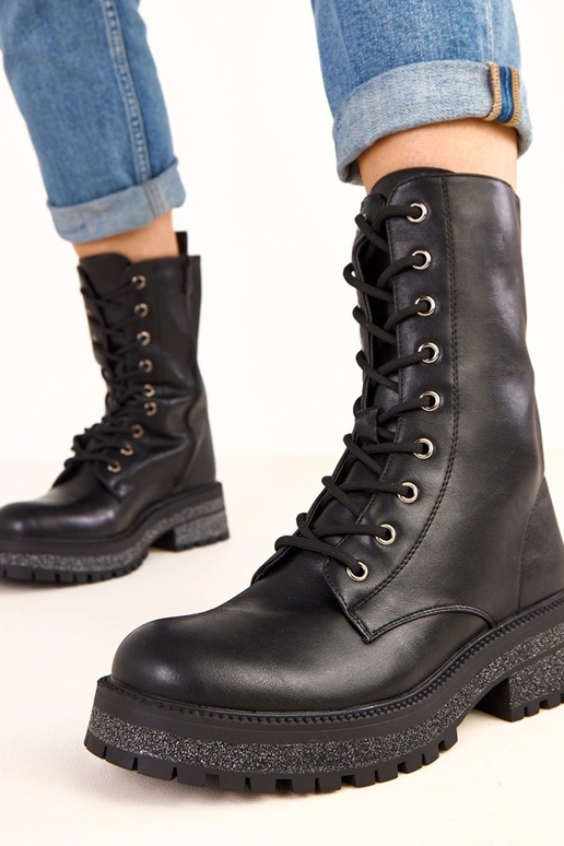 Botines negros con plataforma y suela...