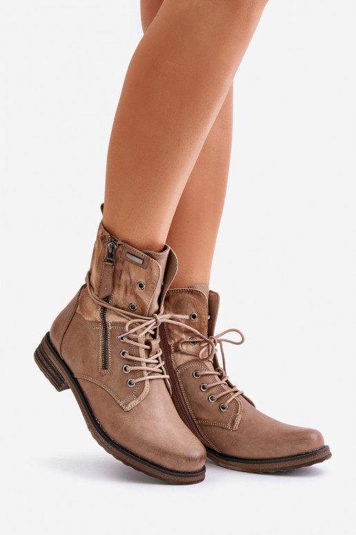 Botas masivas de moda. beige Perfecto Botas masivas de moda. beige Perfecto