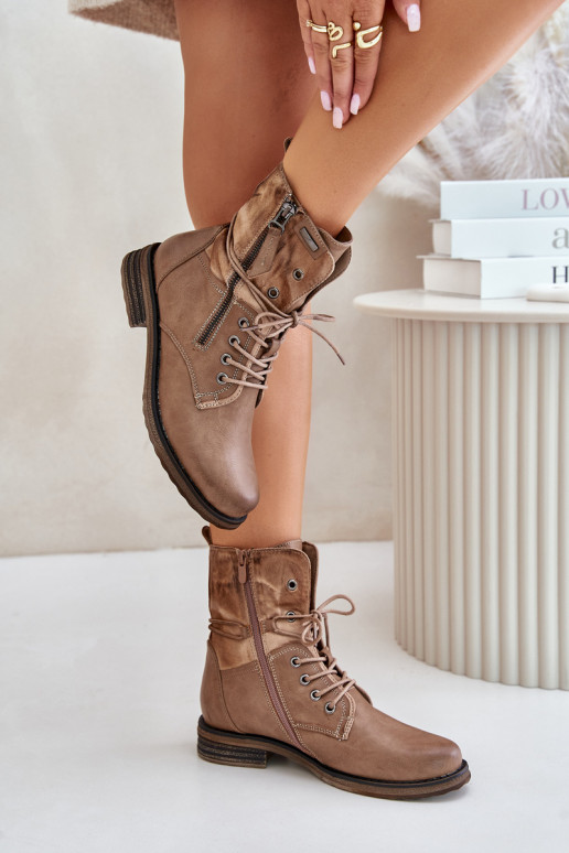 Botas masivas de moda. beige Perfecto Botas masivas de moda. beige Perfecto