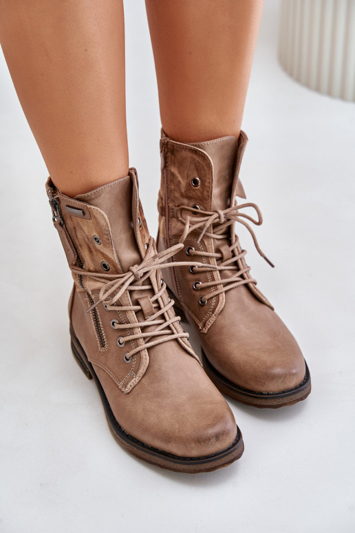 Botas masivas de moda. beige Perfecto Botas masivas de moda. beige Perfecto