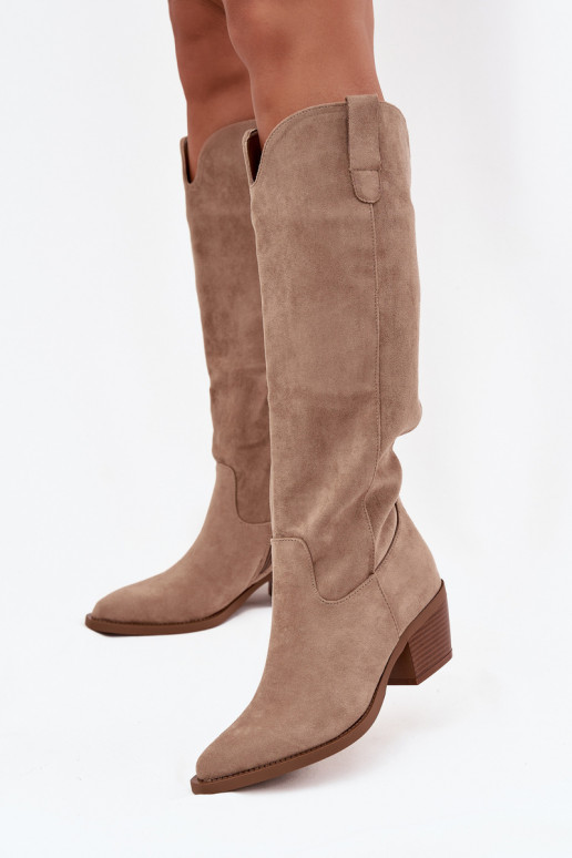 botas estilo vaquero Femenino con taconesde gamuza ecológicau beige Esmira botas estilo vaquero Femenino con taconesde gamuza ecológicau beige Esmira