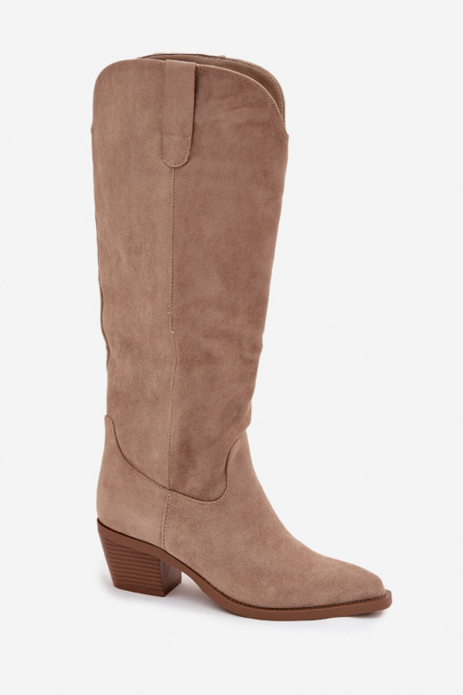 botas estilo vaquero Femenino con taconesde gamuza ecológicau beige Esmira botas estilo vaquero Femenino con taconesde gamuza ecológicau beige Esmira