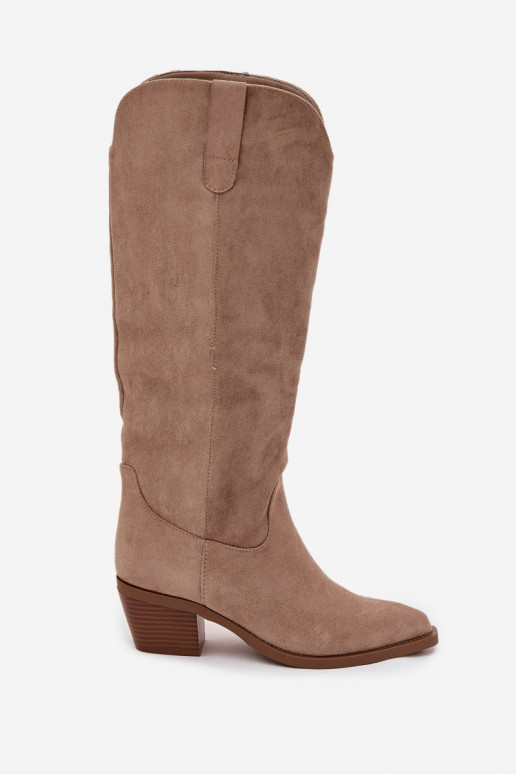 botas estilo vaquero Femenino con taconesde gamuza ecológicau beige Esmira botas estilo vaquero Femenino con taconesde gamuza ecológicau beige Esmira