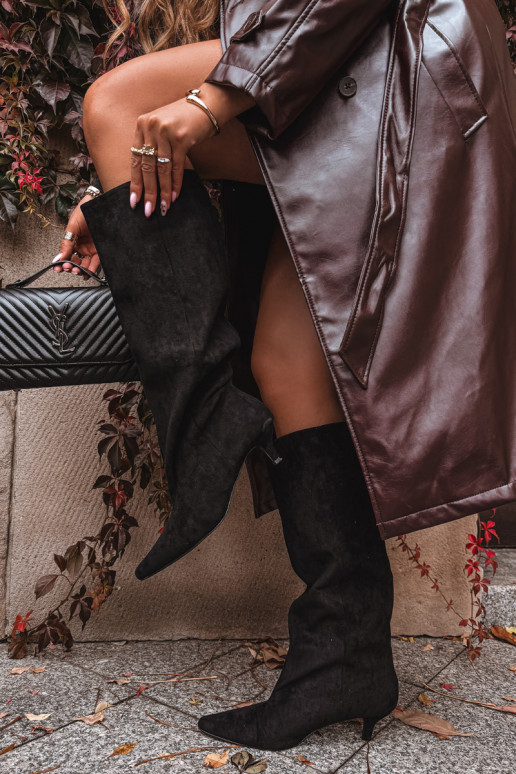 botas de mujer con taconesde gamuza ecológicau de color negro Pheona botas de mujer con taconesde gamuza ecológicau de color negro Pheona