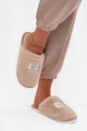 zapatos hecho en casa Zapatillas Femenino con un abrigo de piel beige Tiene queelis 2
