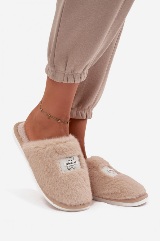 zapatos hecho en casa Zapatillas Femenino con un abrigo de piel beige Tiene queelis zapatos hecho en casa Zapatillas Femenino con un abrigo de piel beige Tiene queelis