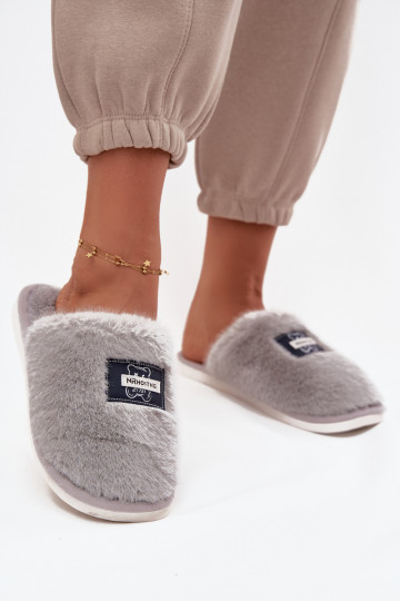 zapatos hecho en casa Zapatillas Femenino con un abrigo de piel color gris Tiene queelis 2