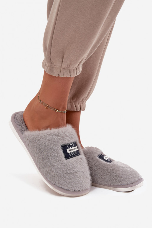 zapatos hecho en casa Zapatillas Femenino con un abrigo de piel color gris Tiene queelis zapatos hecho en casa Zapatillas Femenino con un abrigo de piel color gris Tiene queelis
