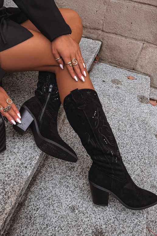 botas estilo vaquero Femenino con taconesde gamuza ecológicau de color negro Coretta botas estilo vaquero Femenino con taconesde gamuza ecológicau de color negro Coretta