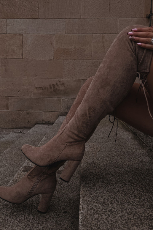 botas de mujer con tacones beige Xamarin botas de mujer con tacones beige Xamarin