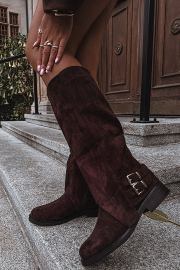 Botas largas acolchadas de mujer con hebillas color chocolate Umbria 2