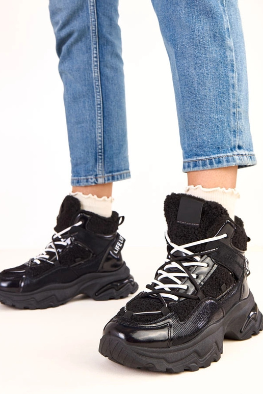 Zapatillas deportivas negras con... Zapatillas deportivas negras con...