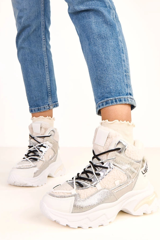 Zapatillas deportivas blancas con... Zapatillas deportivas blancas con...