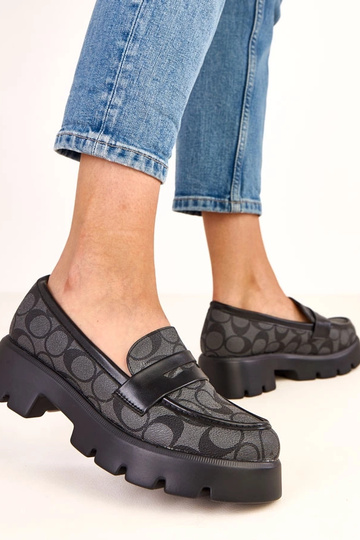 Mocasines negros con patrón... 2