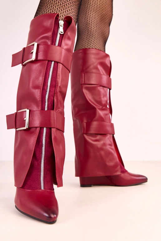 Botas altas rojas de plataforma con... Botas altas rojas de plataforma con...