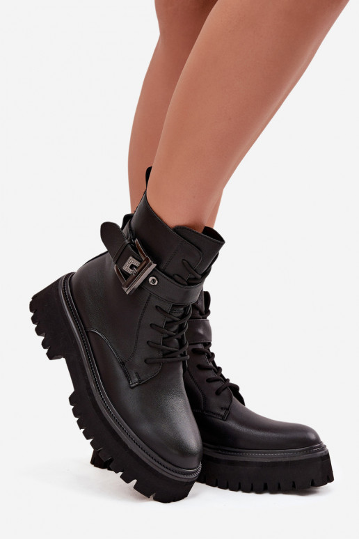 Piel botines de trabajo Femenino calentamiento para decorar con hebillas D&A MK52-032 de color negro Piel botines de trabajo Femenino calentamiento para decorar con hebillas D&A MK52-032 de color negro