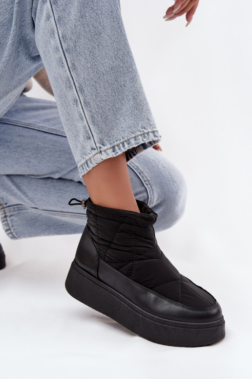 Botas de nieve Femenino con una plataforma calentamiento con pelo dentro de color negro Tahlira Botas de nieve Femenino con una plataforma calentamiento con pelo dentro de color negro Tahlira