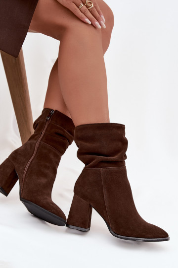Botines de ante sintético color chocolate con volantes y tacones Zazoo 4216