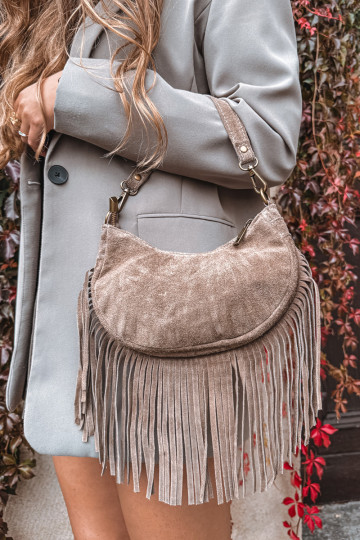Bolso de ante sintético color arena oscuro con flecos Aurelisse