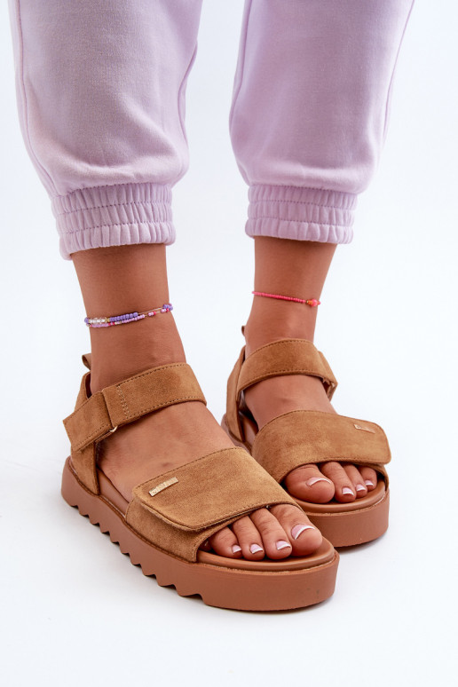 Femenino Sandalias de ante con una plataforma Big Star NN274705 color marrón Femenino Sandalias de ante con una plataforma Big Star NN274705 color marrón