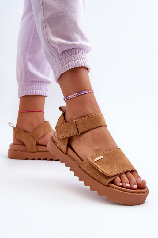 Femenino Sandalias de ante con una plataforma Big Star NN274705 color marrón Femenino Sandalias de ante con una plataforma Big Star NN274705 color marrón