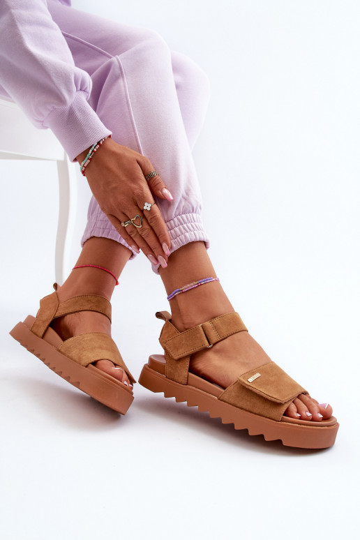 Femenino Sandalias de ante con una plataforma Big Star NN274705 color marrón Femenino Sandalias de ante con una plataforma Big Star NN274705 color marrón