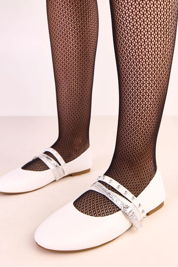 Bailarinas blancas con tiras decorativas Vika