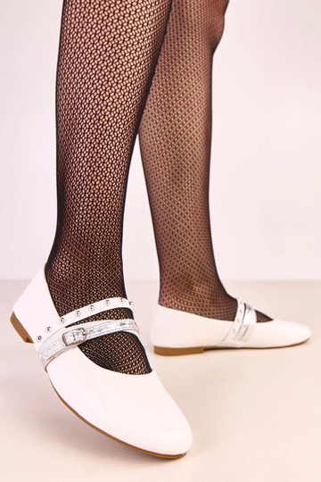 Bailarinas blancas con tiras decorativas Vika 2