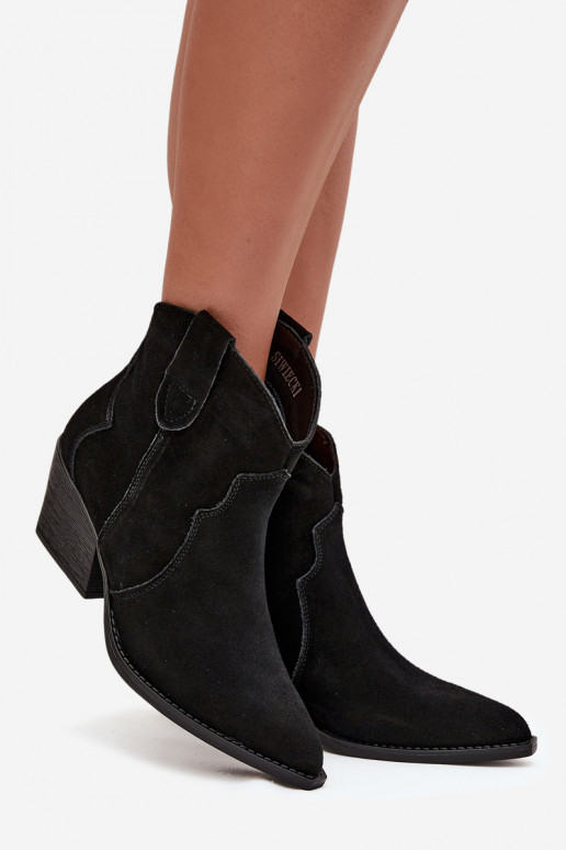 Un modelo convincente botas estilo vaquero FemeninoActivadoturalnego de gamuzau de color negro Beretta