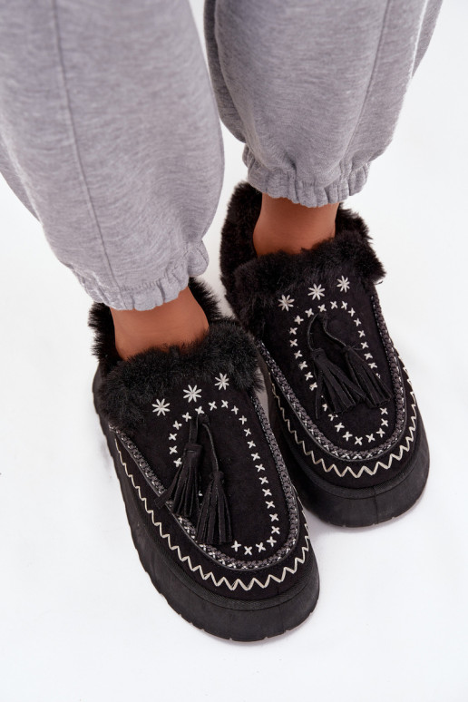 Botas de nieve Femenino con una plataforma con un abrigo de piel y flecos de color negro Ferayne
