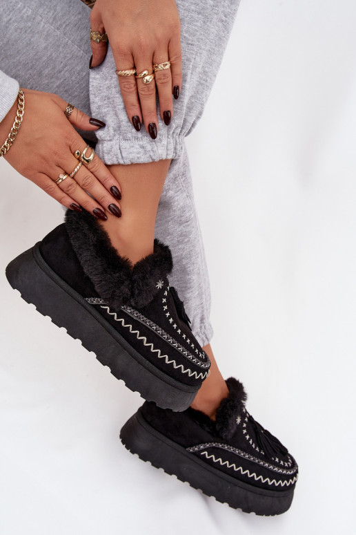 Botas de nieve Femenino con una plataforma con un abrigo de piel y flecos de color negro Ferayne