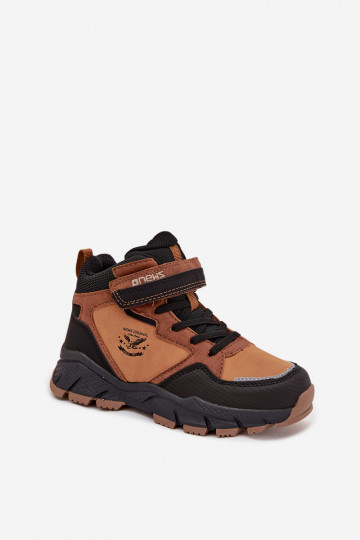 Botas de invierno para niños "Trekas" con velcro, forrados, marrones, Miravie