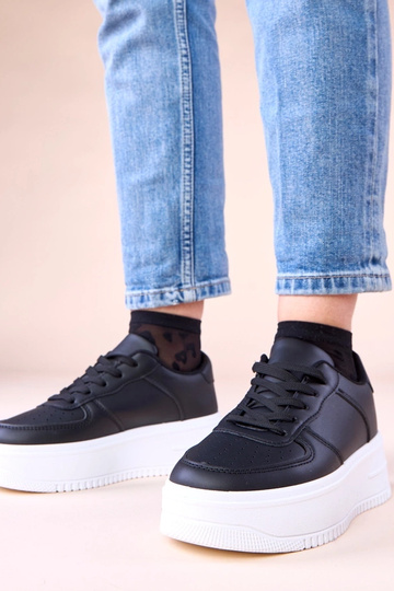 Zapatillas deportivas negras con plataforma Avita