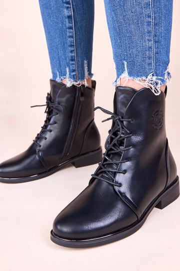 Botines negros cálidos atados con cordones Eladia 2