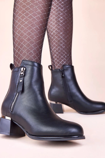 Botines negros robustos con inserto metálico Istina 2