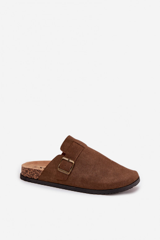 Zapatillas Zuecos Femenino i con una plataforma con hebillas color marrón Selio