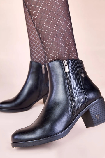 Botines negros con tacón y caña decorativa Keiria 2