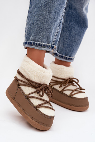 Botas de nieve Femenino con un abrigo de piel Typu Baranek con correas beige Belira 2
